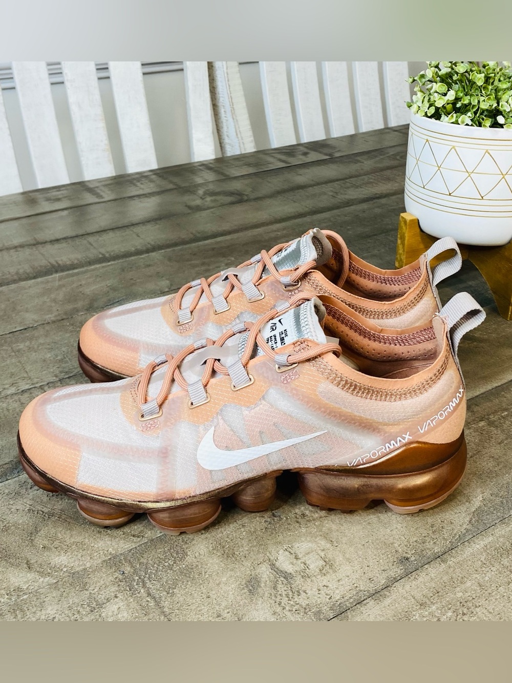 Nike Air VaporMax 2019 Rose Gold Pink Peach AR6632-601 Women's Size 6